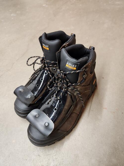 ARIAT Steel Toe work boots with metatarsal guards, like new. | Bismarck, ND