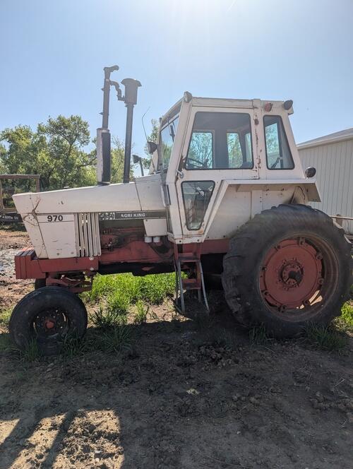 970 Case tractor. | Jamestown, ND