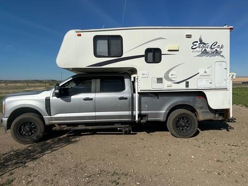 2003 intermountain eagle cap 800 | Williston, ND