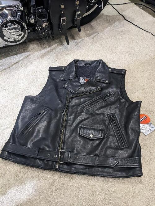 Brand New leather vest!! All tags, never worn!! I ordered the wrong ...