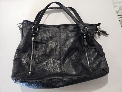 Jessica simpson black gold studded tote handbag shoulder purse | Studded  tote, Tote handbags, Shoulder purse