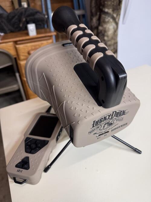 Luck Duck Roughneck E-Caller, basically brand new. Only selling to ...